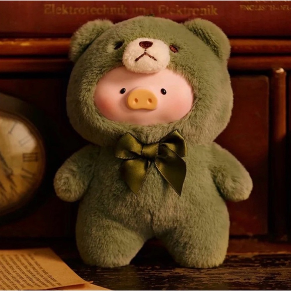 TOYZERO+ X Lulu The Piggy: Vintage Teddy Shop Series Plush Keychain